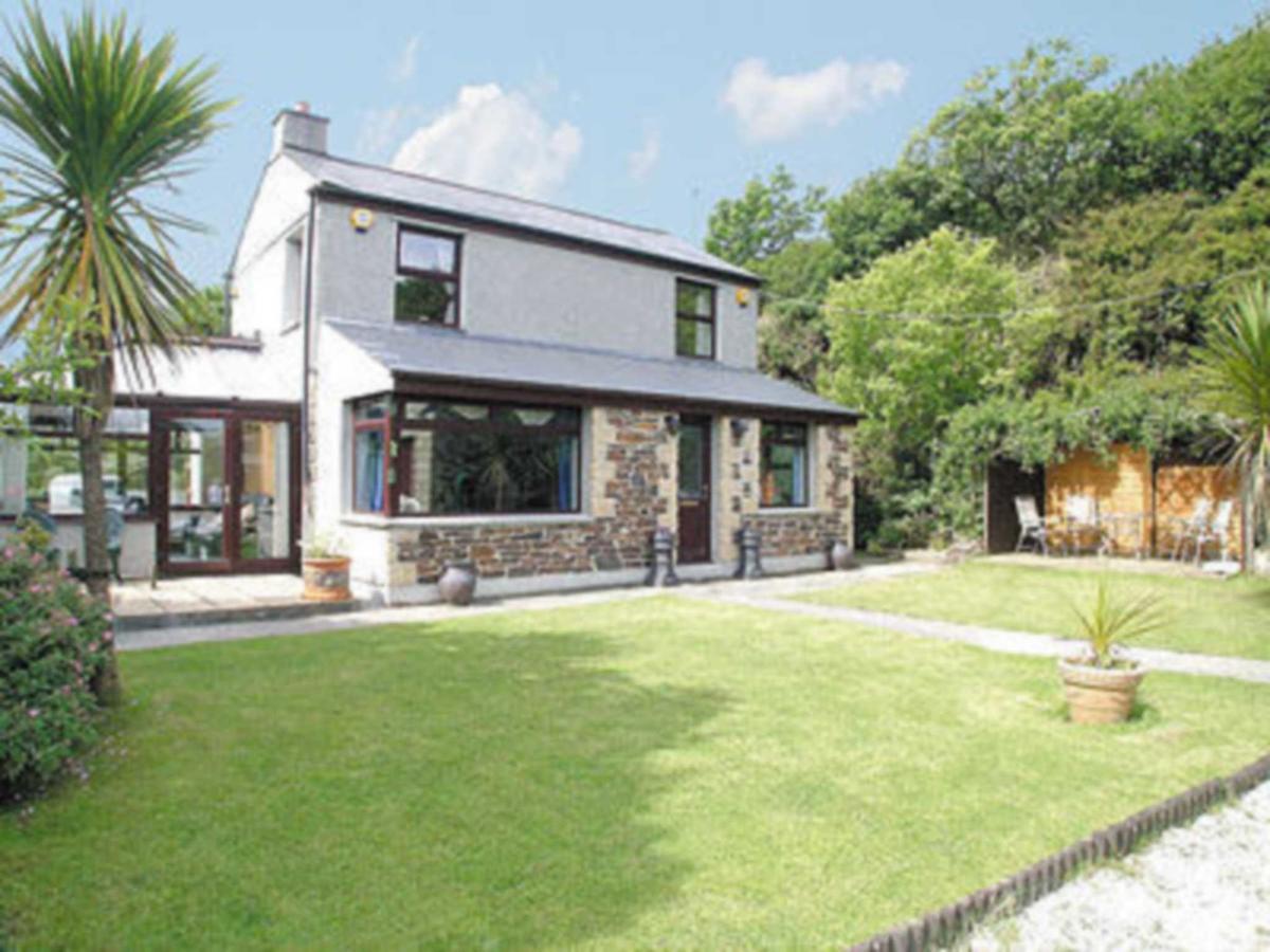 Coombe End *